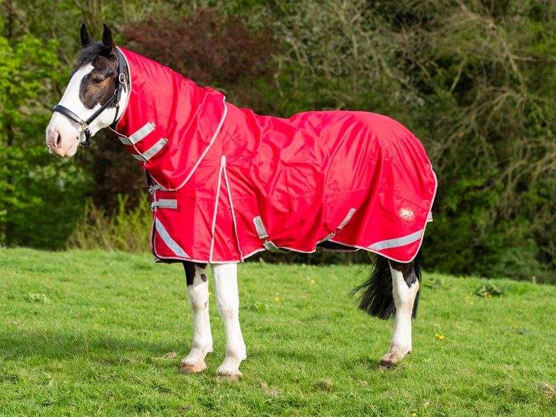 WIDE FIT 50g Detachable Neck Turnout Rug - Red